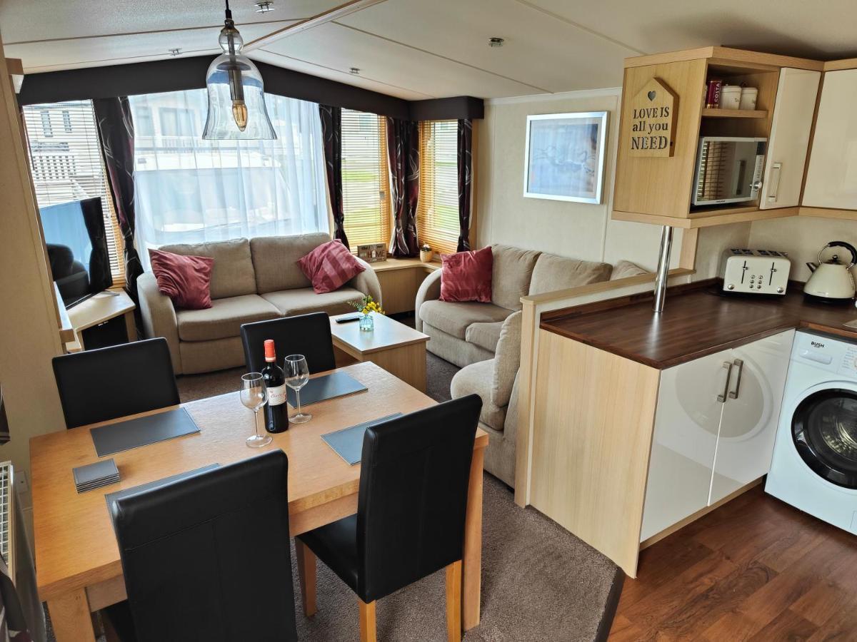 Holiday Home Sleeps Six Saint Leonards Exterior foto